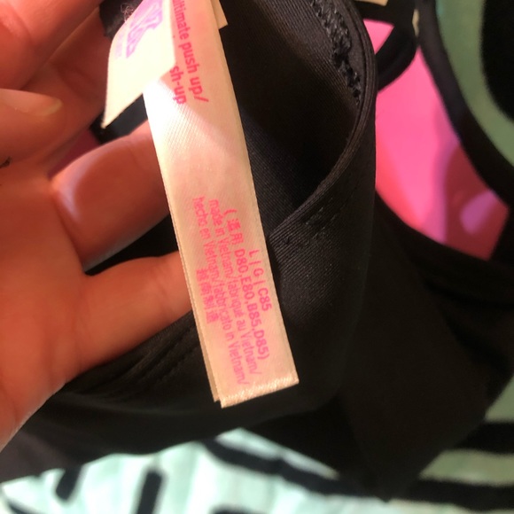 Victoria’s Secret PINK Sports Bra - Picture 3 of 3